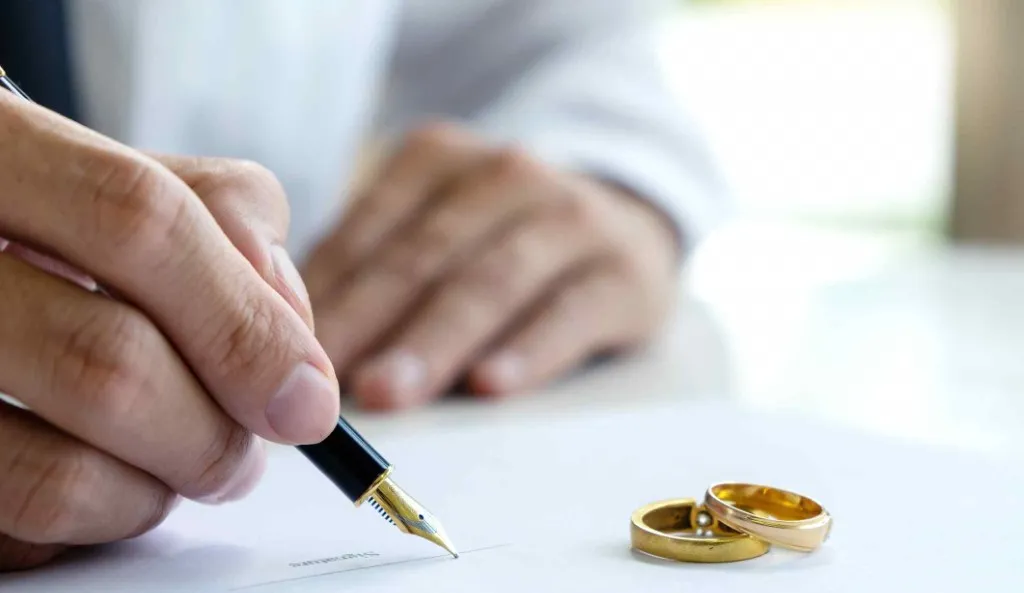Why Jeff Bezos' Divorce Is Good Reminder For Prenup in New York? | Call (516) 334-4100