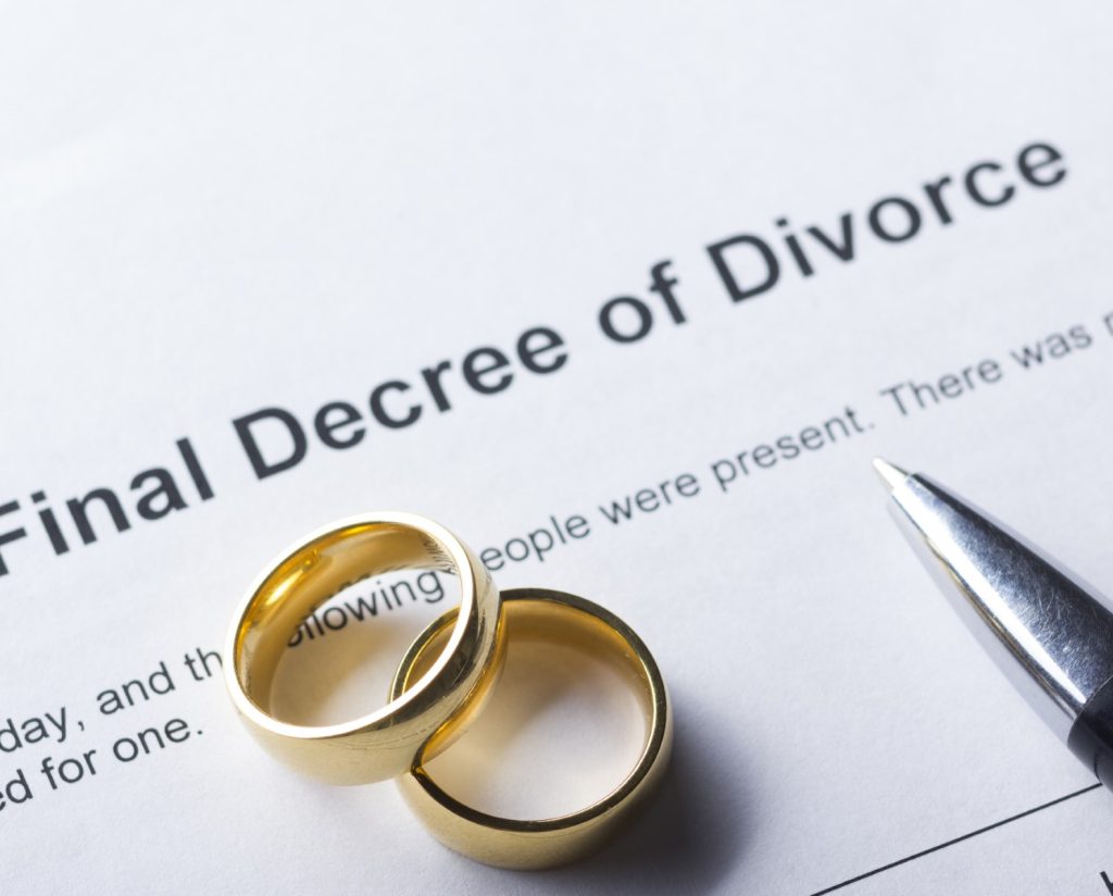 Causes a divorce case to be considered complex in New York?